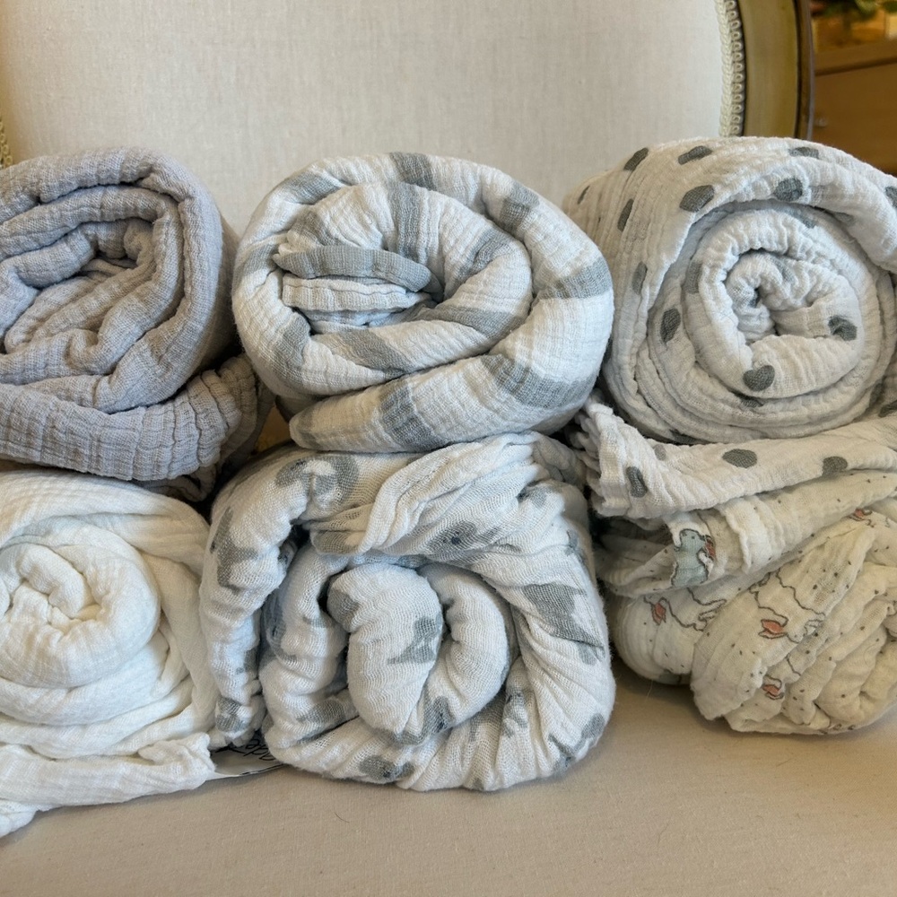 aden + anais Neutral Gray and Cream Muslin Swaddle Blankets (Set)